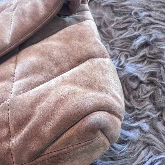 SAINT LAURENT

PUFFER SMALL CHAIN BAG IN QUILTED SUEDE in color CINNAMON - Picture 10 of 14